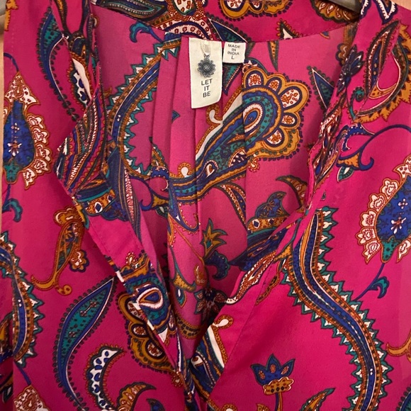 Sleeveless lightweight split neck blouse size L, NWOT - Picture 3 of 6